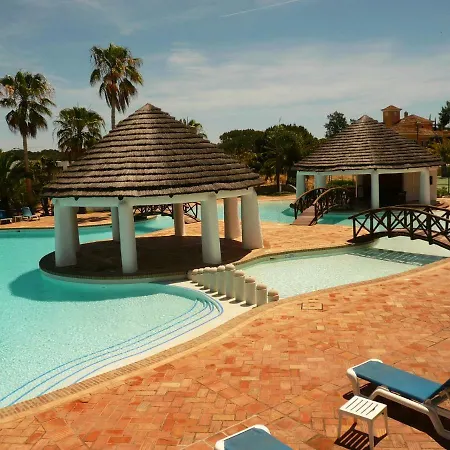 Luxury 2 Bedroom Apartment With Private Garden Almancil Exterior photo