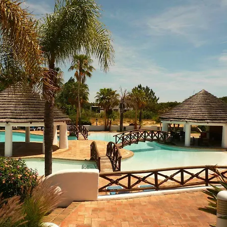 Luxury 2 Bedroom Apartment With Private Garden Almancil Exterior photo