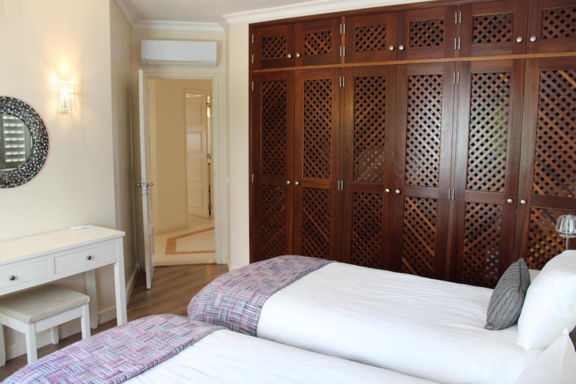 Apartment Luxury 2 Bedroom With Private Garden Almancil