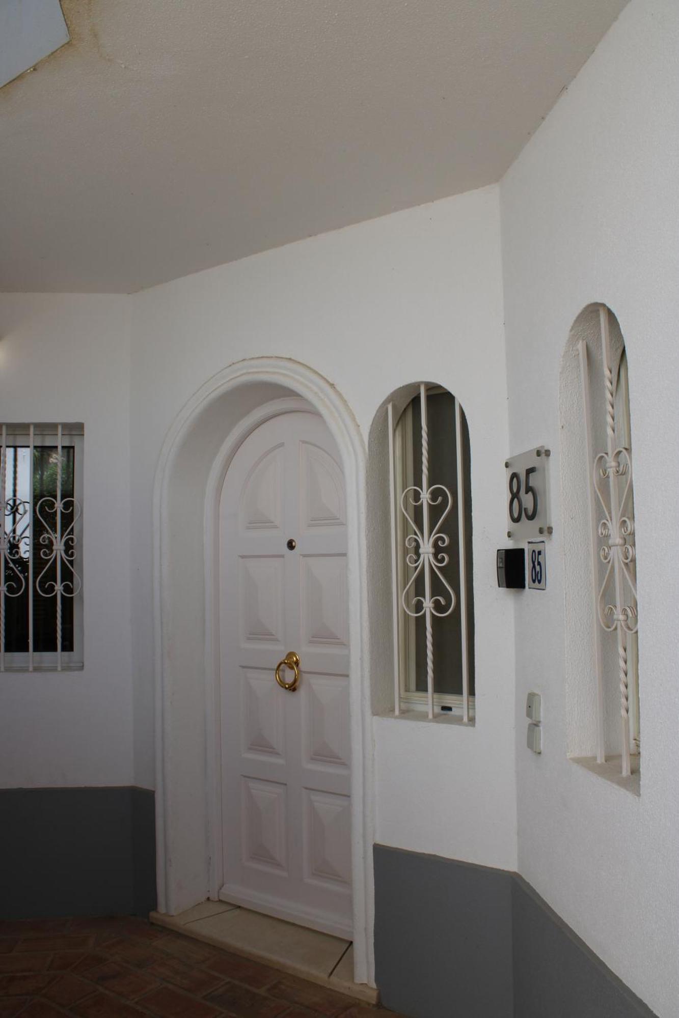 Apartment Luxury 2 Bedroom With Private Garden Almancil