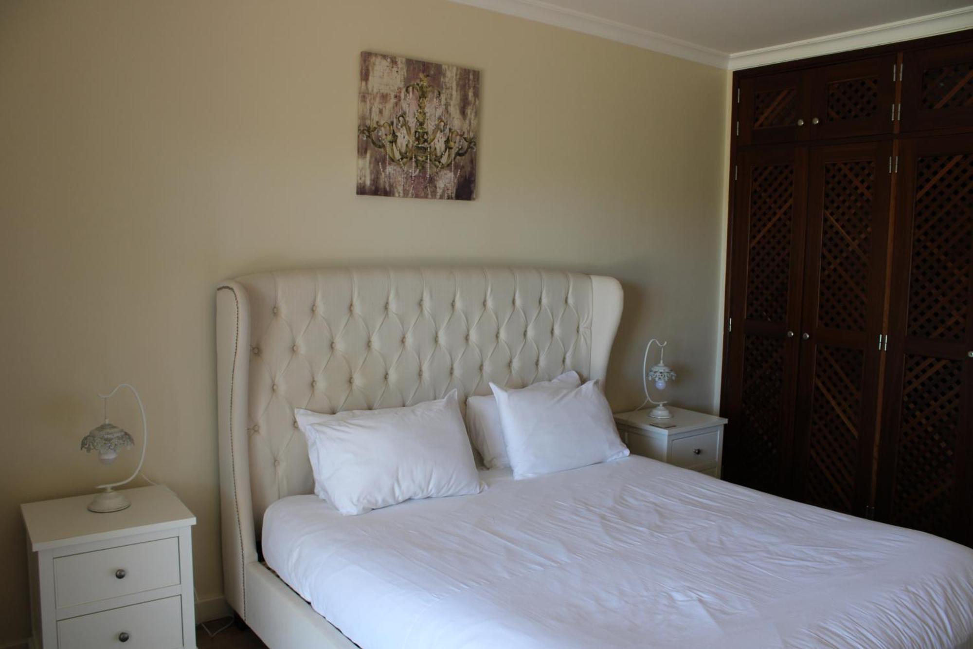Apartment Luxury 2 Bedroom With Private Garden
